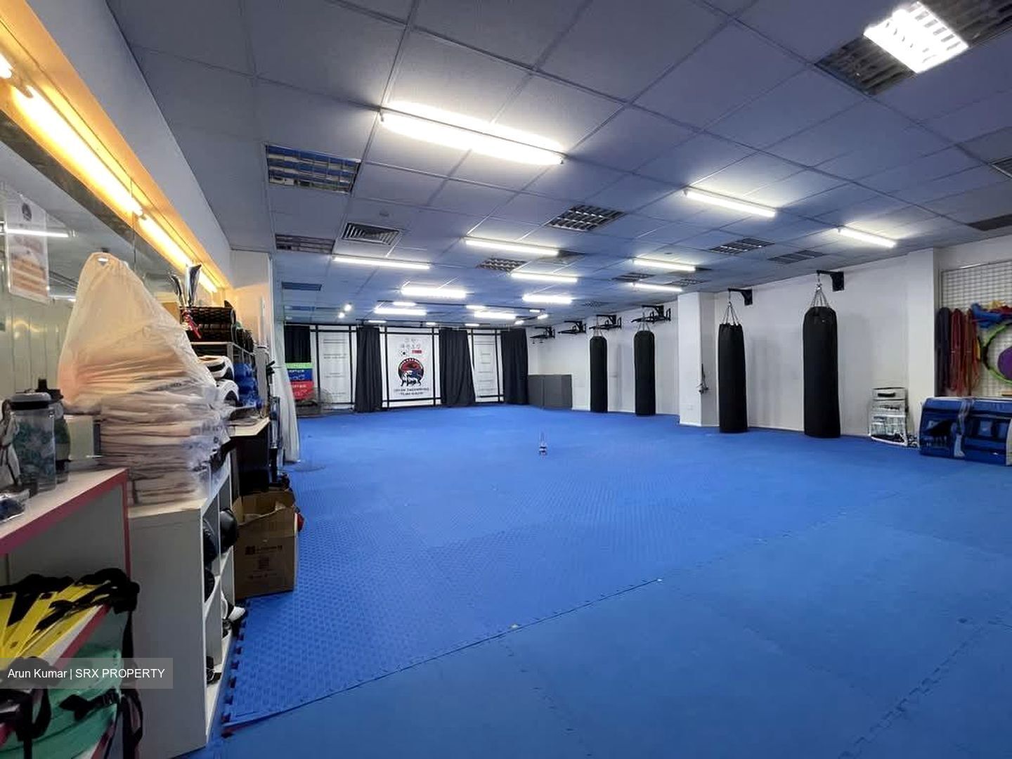 Upper Serangoon Shopping Centre (D19), Retail #583760941
